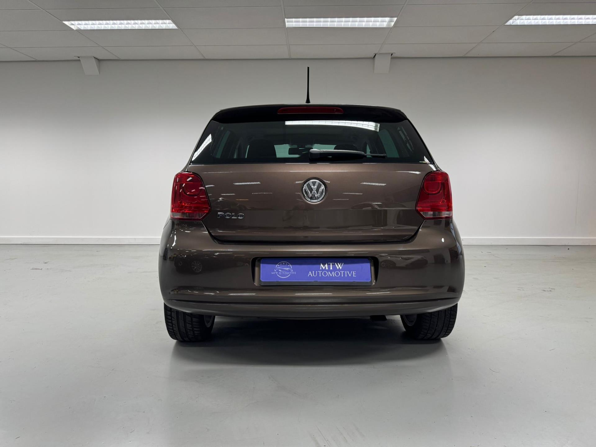 41604225-21.jpg
