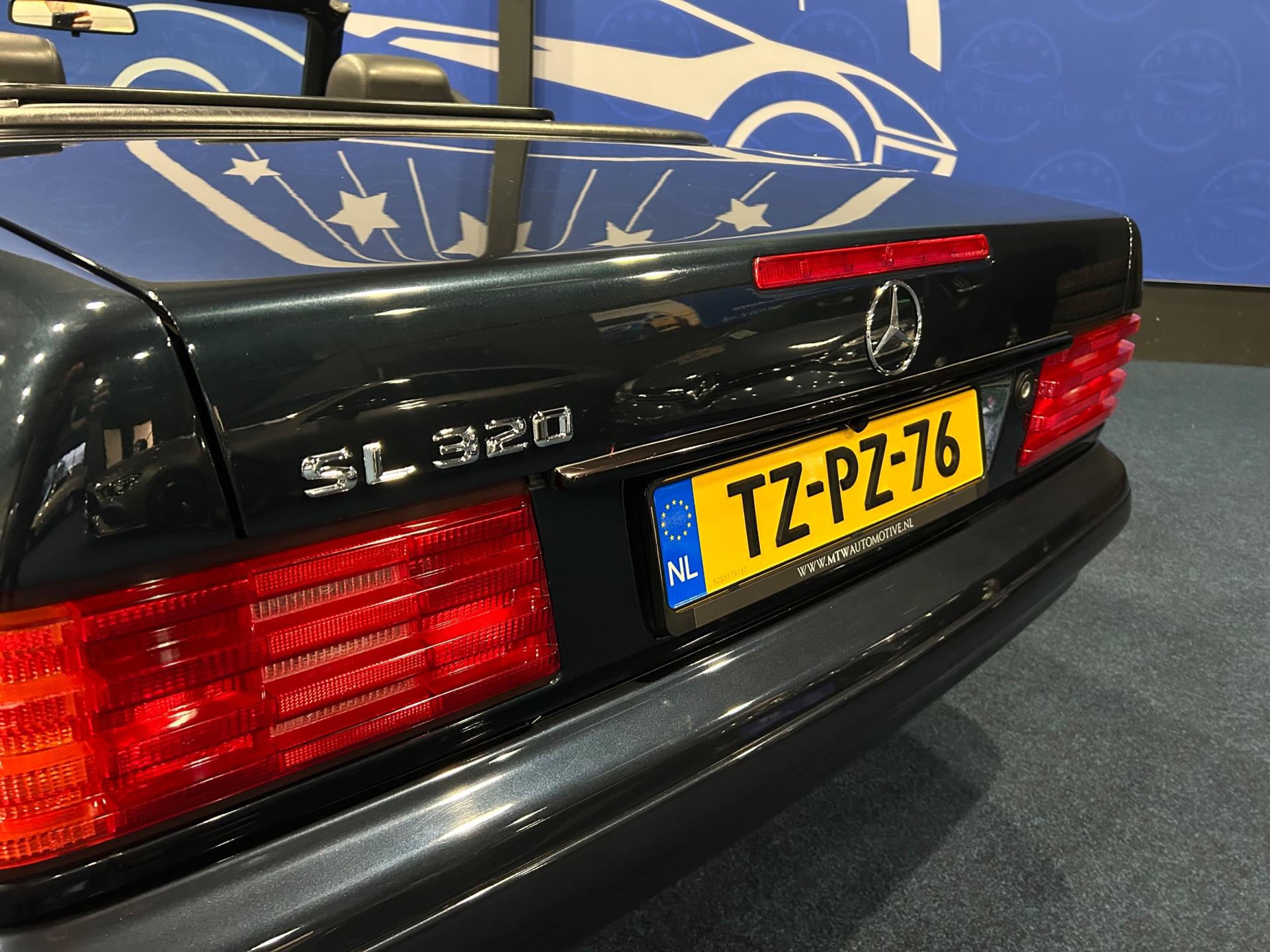 43705098-28.jpg