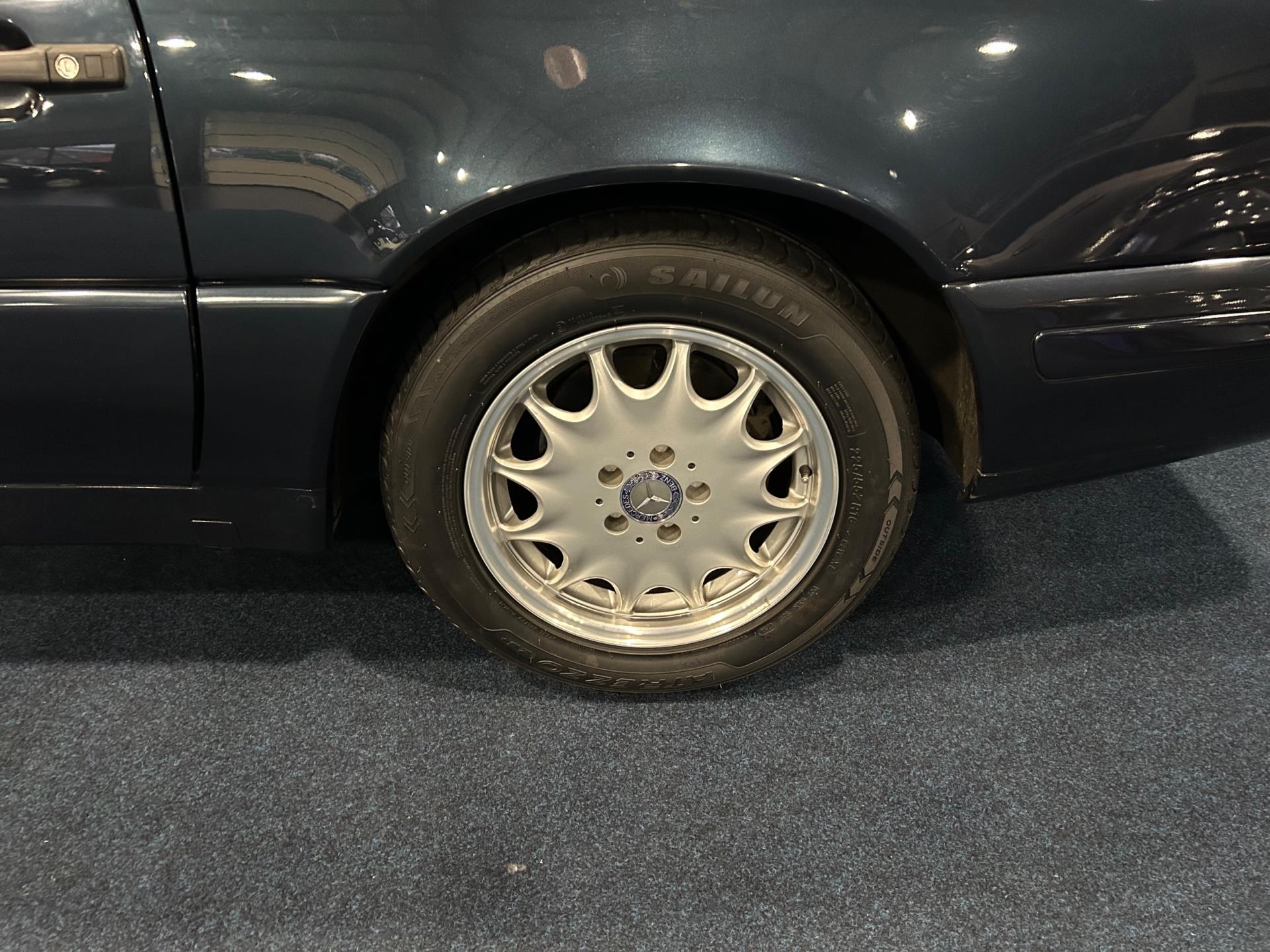 43705098-34.jpg