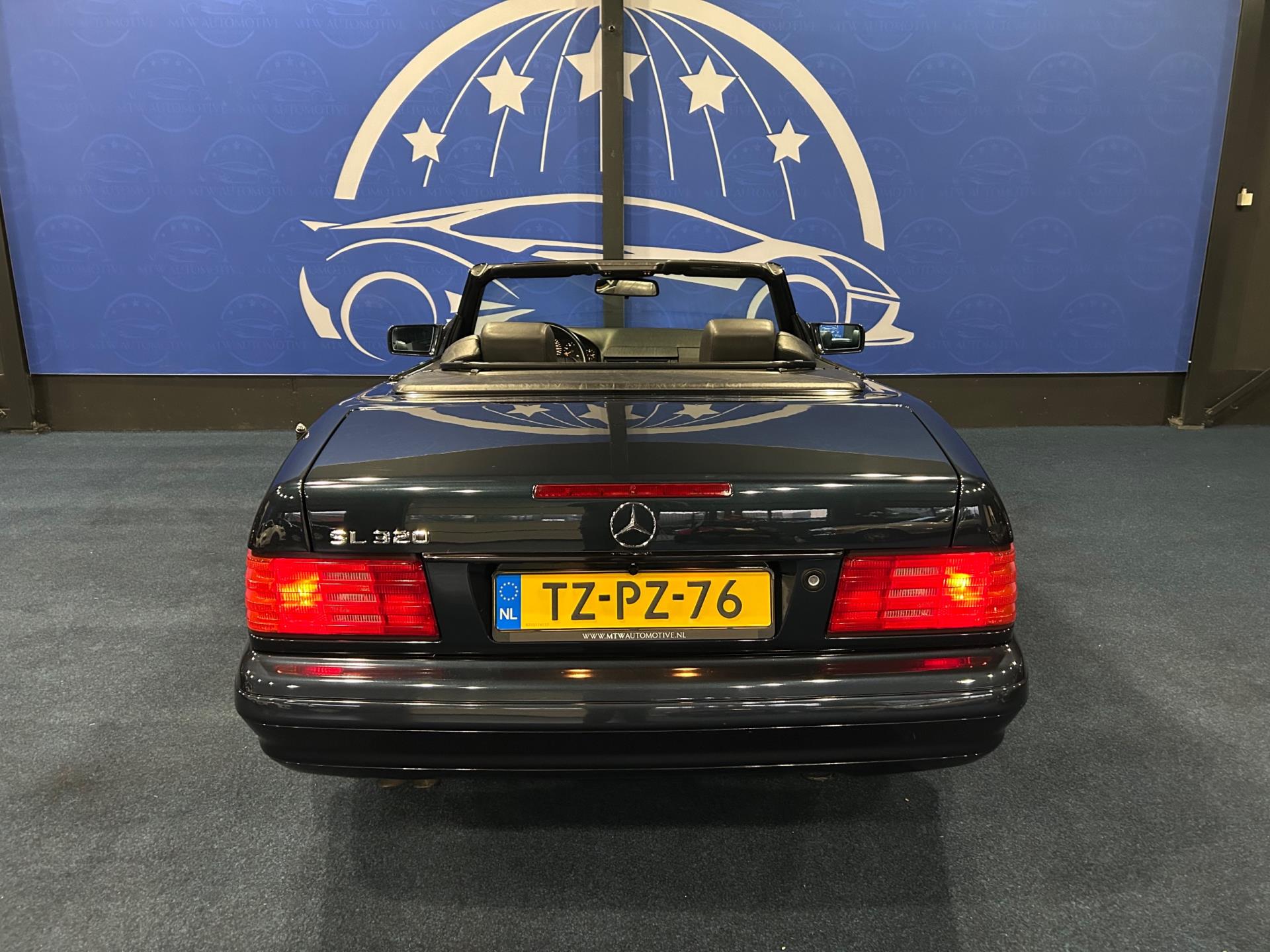43705098-4.jpg