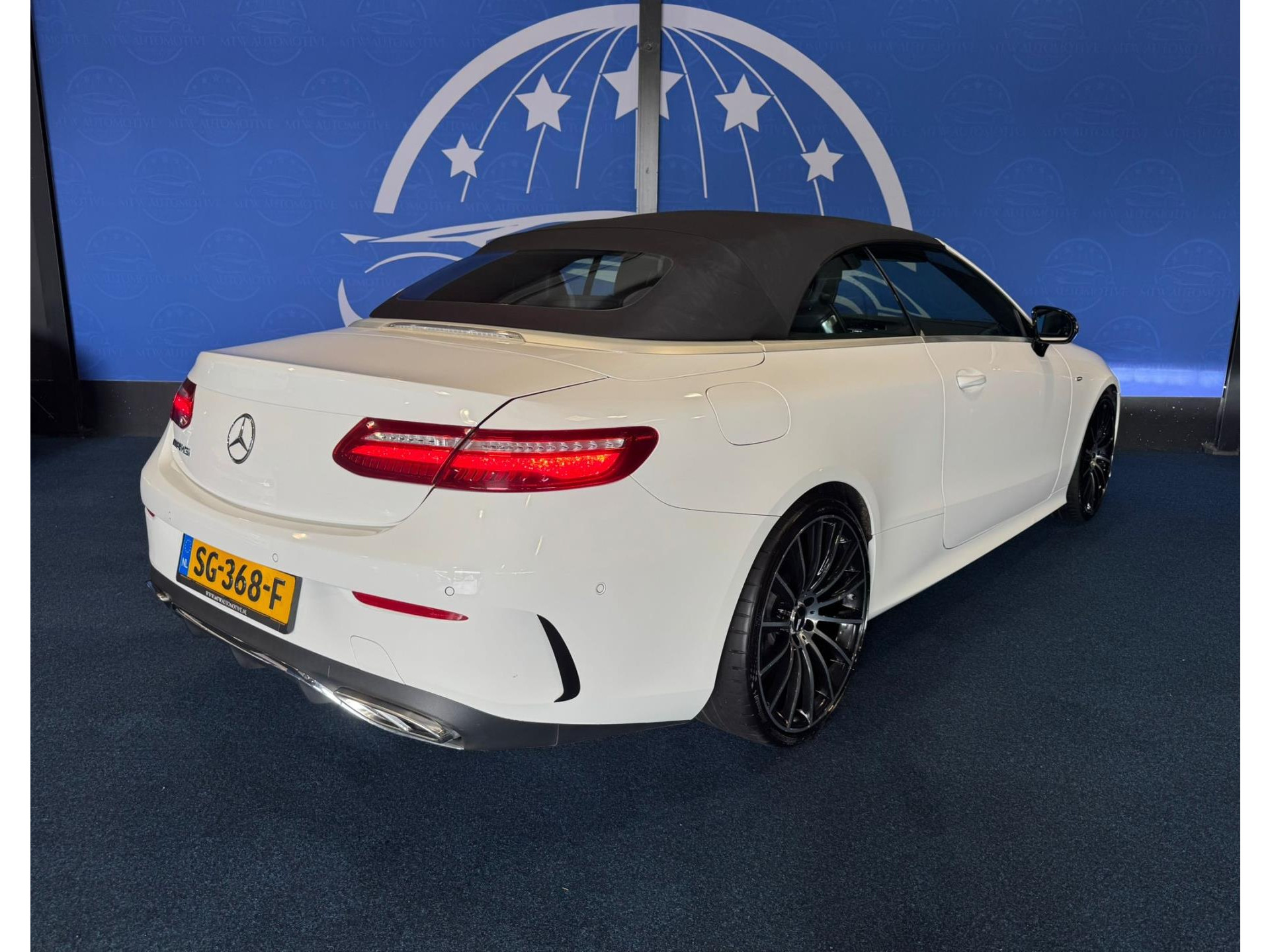 44861275-4.jpg