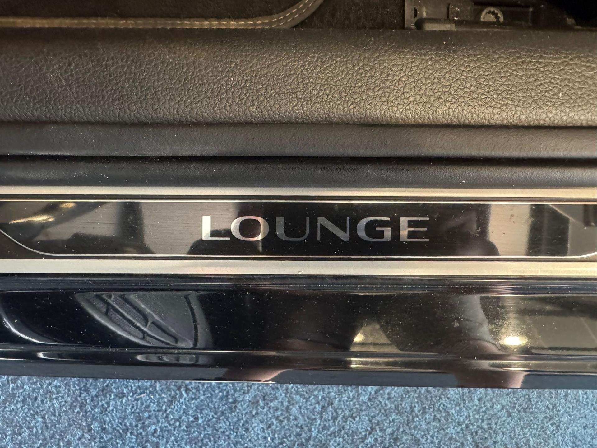 46146976-14.jpg